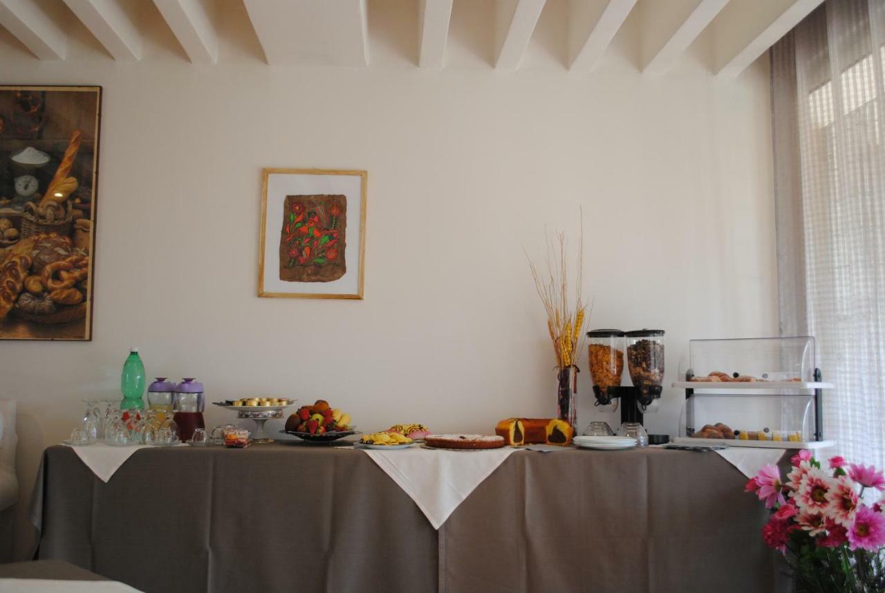 Villa Regina B&B Nettuno Extérieur photo